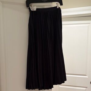 Scoop NYC Black A-Line Pleated Skirt